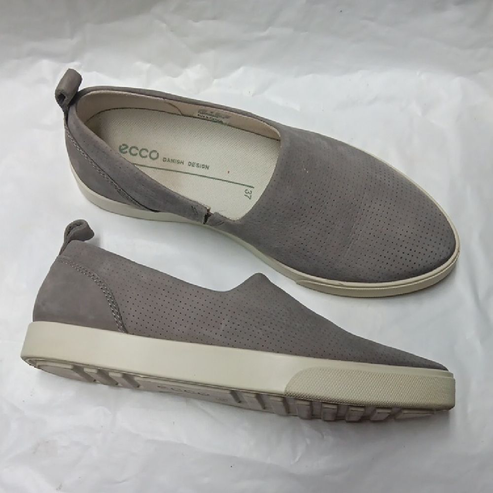 Ecco Gray Slip-On Sneakers Womens Size 6